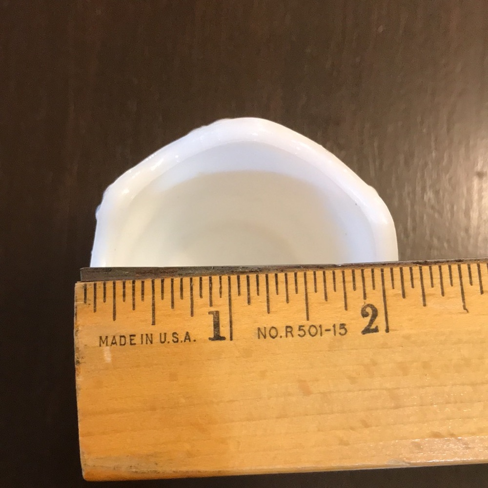 Milk Glass Mini Vase/Votive Holder w/Daisy Pattern - Picture 11 of 12